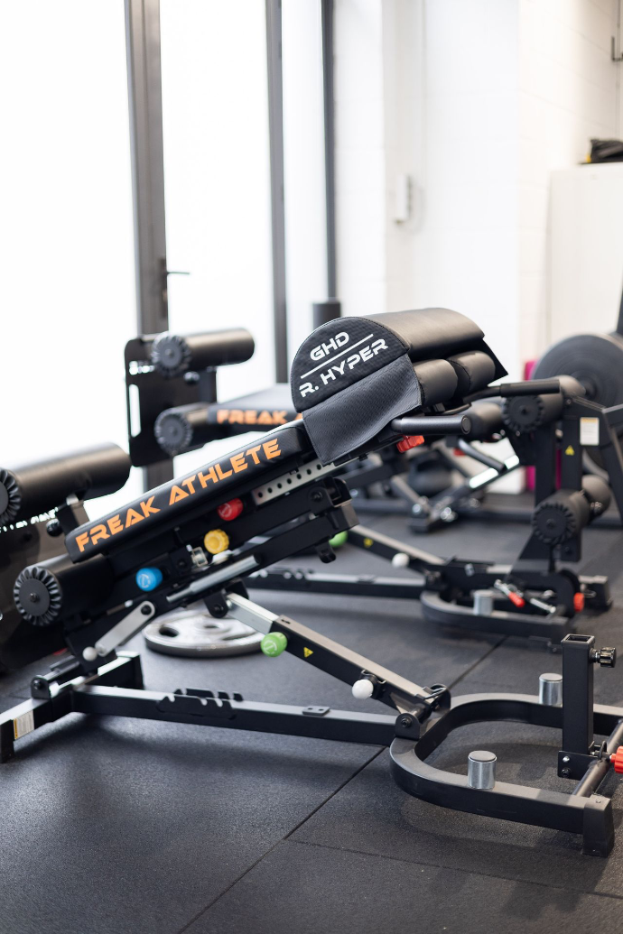 kinésithérapie  cabinet de kiné  kiné générale  kiné sportive  kiné du sport  rééducation fonctionnelle  rééducation orthopédique  rééducation post-opératoire  rééducation musculaire  renforcement musculaire  mobilité articulaire  prévention des blessures  réathlétisation  traitement des douleurs  récupération physique  thérapie manuelle  soins kinésithérapie  prise en charge personnaliséekiné sportif rééducation sportive traitement des blessures sportives exercices de renforcement programme de rééducation sportive plateau de rééducation matériel de rééducation machines de musculation pour rééducation proprioception travail fonctionnel  rééducation du genou rééducation de la cheville rééducation de la hanche rééducation de l’épaule rééducation du dos lombalgie traitement tendinite prise en charge entorse cheville rééducation post-opératoire orthopédique mobilité articulaire douleur articulaire prise en charge   kinesiotaping tape sportif crochetage myofascial ventouses thérapeutiques électrothérapie thérapie par percussion (Theragun) massage thérapeutique mobilisation articulaire exercices guidés renforcement progressif   kiné Eghezée kinésithérapeute Eghezée cabinet de kiné Eghezée kiné sportive Eghezée kiné orthopédique Eghezée rééducation Eghezée soins de kiné à Eghezée kiné à domicile Eghezée kiné commune Eghezée rééducation sportive Eghezée cabinet kinésithérapie Chaussée de Louvain Eghezée